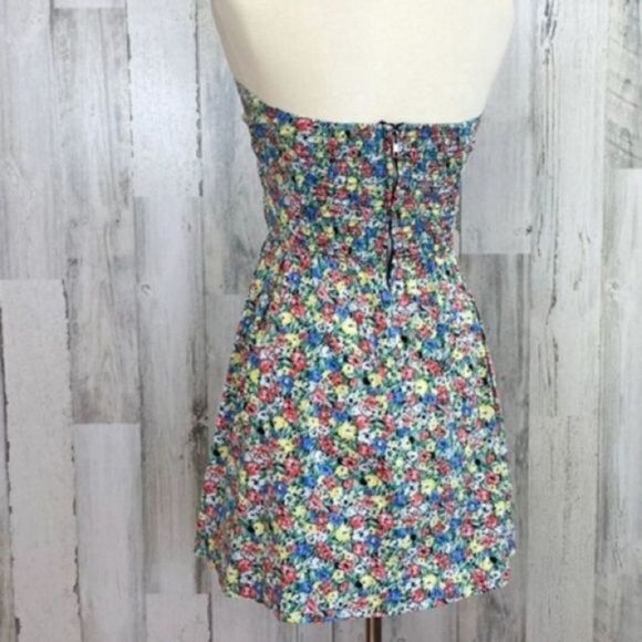 Minkpink Strapless Smocked Mini Dress Size Large - Picture 2 of 10